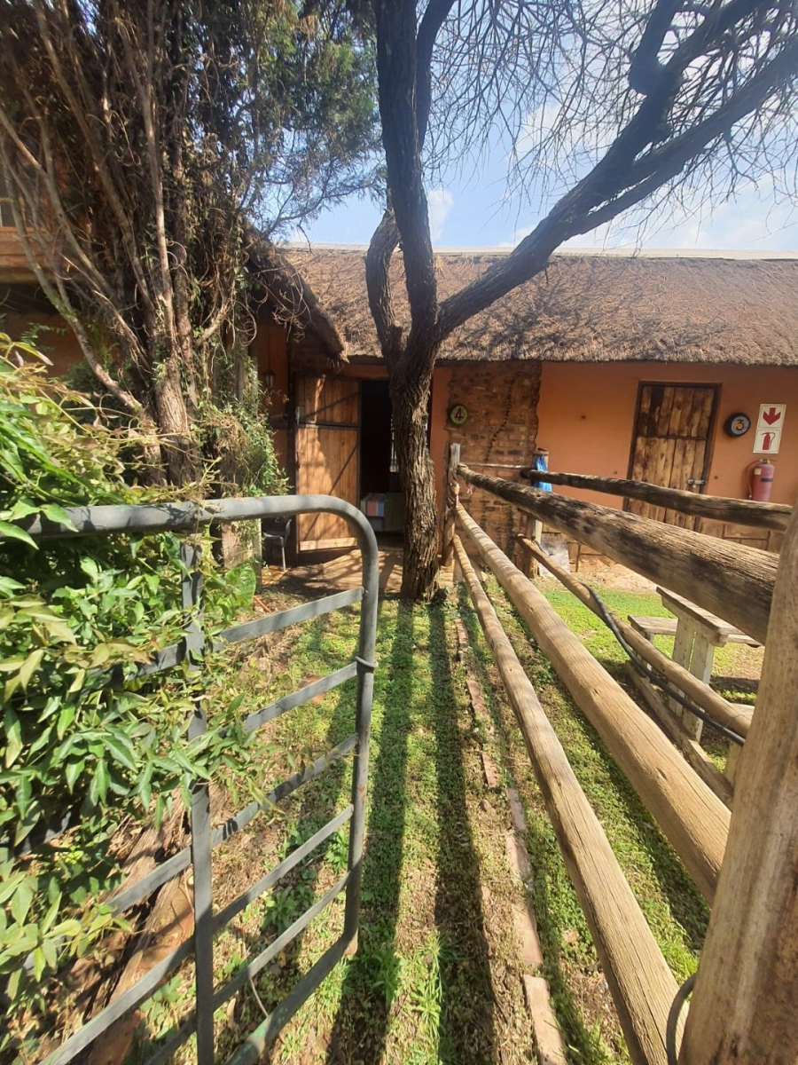 13 Bedroom Property for Sale in Hartbeespoort Rural North West